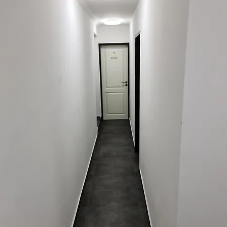 Shop 23 Bed & Breakfast